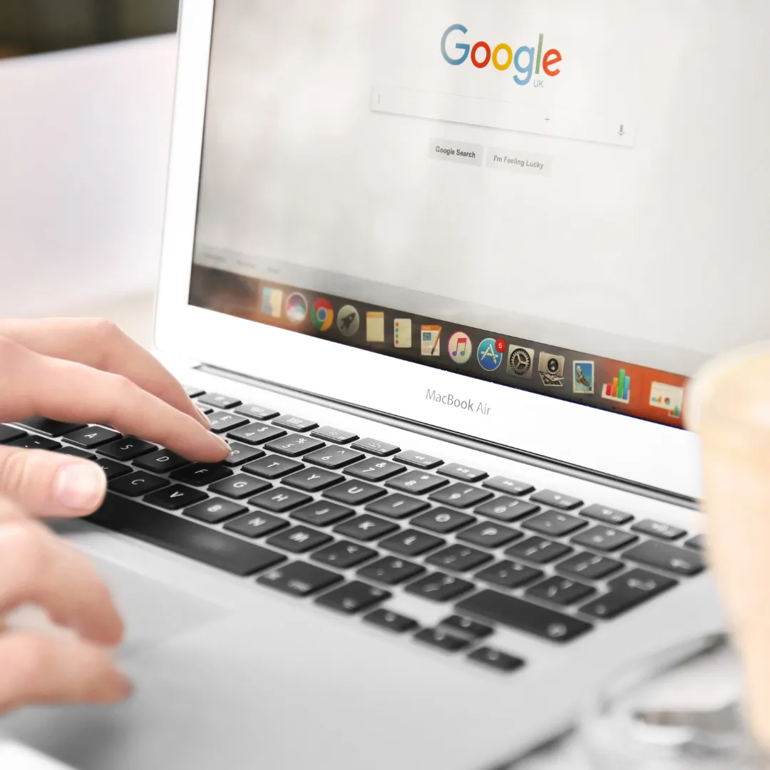 working-on-SEO Team-member-hands